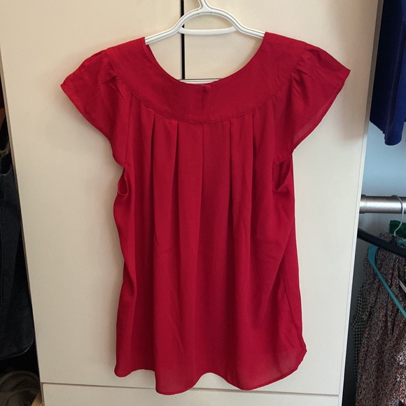 Red blouse - Picture 2 of 6